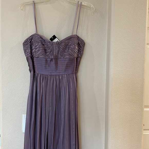 BCBGMAXAZRIA long dress with sweetheart neckline size 6 - Picture 3 of 6